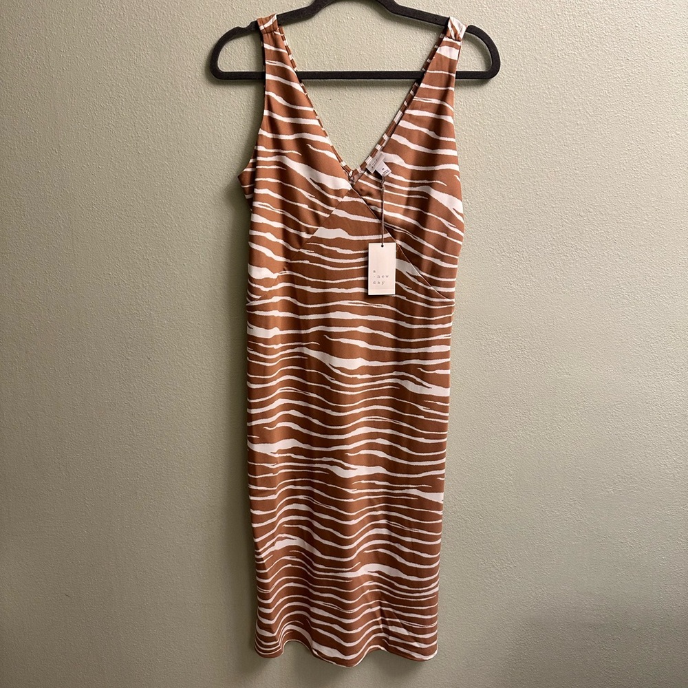 a new day Sleeveless V-Neck Slip Dress Size Medium